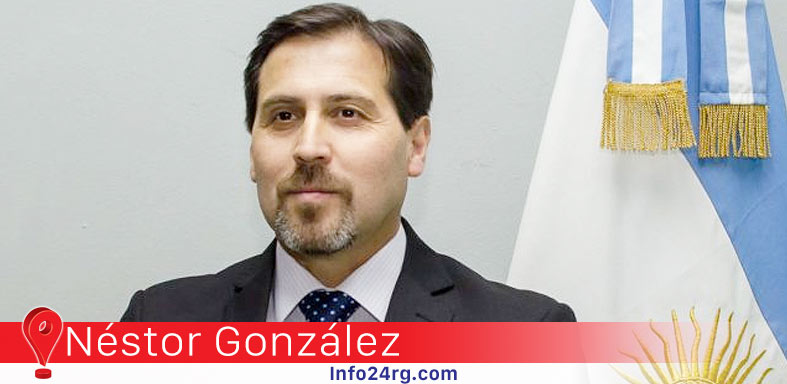 Néstor González