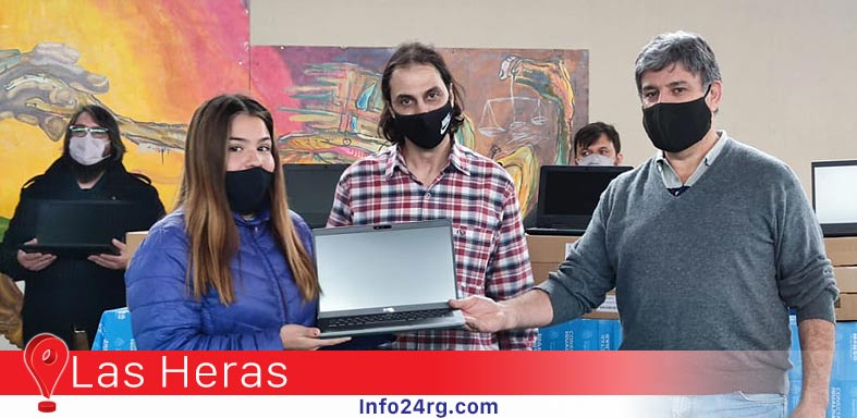 Velázquez: “Hoy es un día para celebrar la vida y el gran esfuerzo de toda la comunidad educativa”