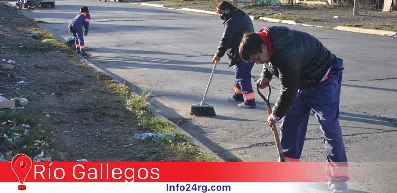 trabajos de limpieza y pintura en el Barrio Del Carmen 