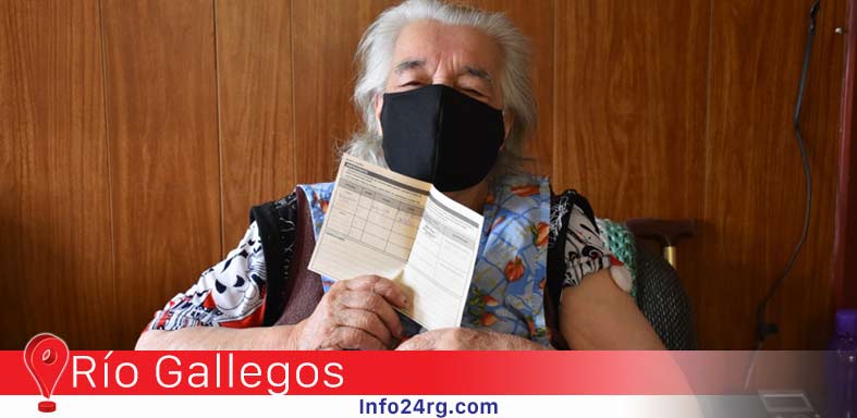 Vacunan a adultos mayores en la capital santacruceña