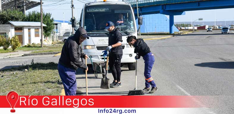 limpieza en la Autovía “17 de Octubre”