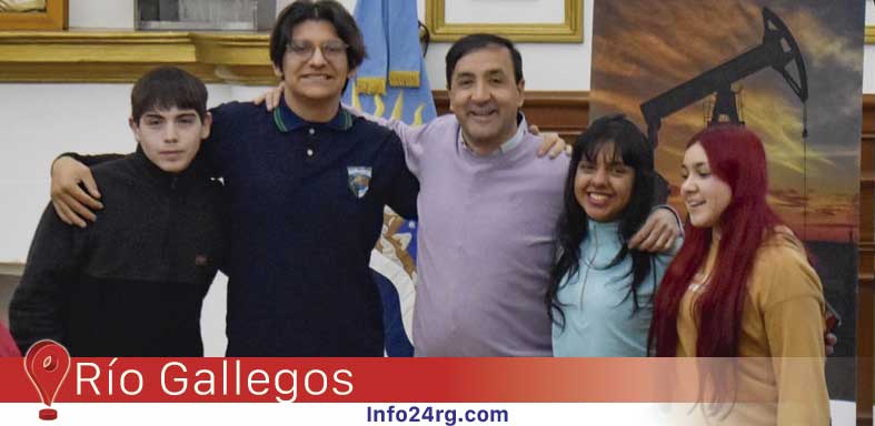 Intendente Grasso participó de la presentación del programa “Boleto Estudiantil Santacruceño”