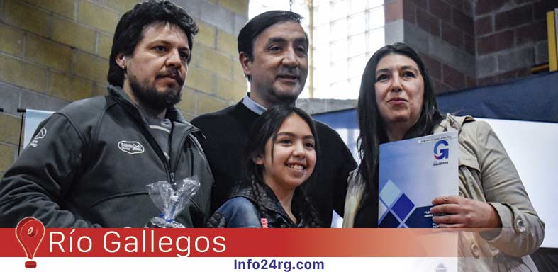 50 familias reciben sus tierras fiscales