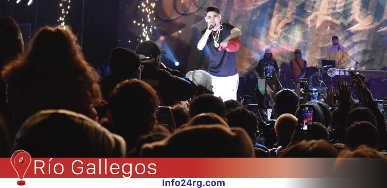 Alejo Isakk la rompió en el Festival 138 Aniversario de Río Gallego