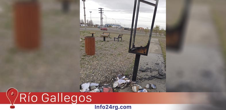 Vandalismo: esta vez contra la biblioteca de la Plaza del Mate