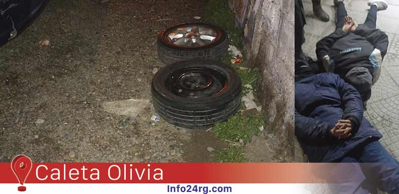 masculinos detenidos intentando robar