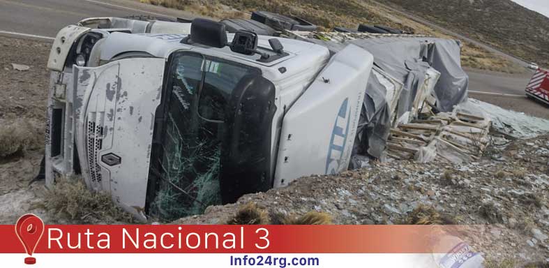 Conductor herido luego de volcar en "Bajo Minerales"