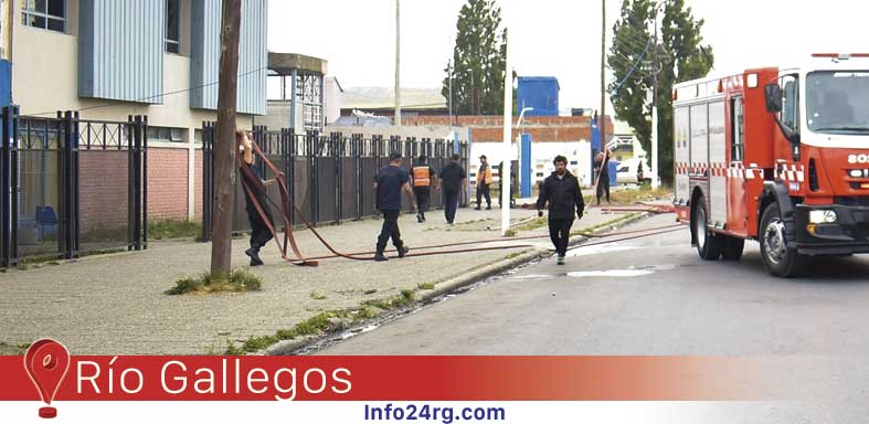 Denuncian incendio intencional en gimnasio Juan Bautista Rocha