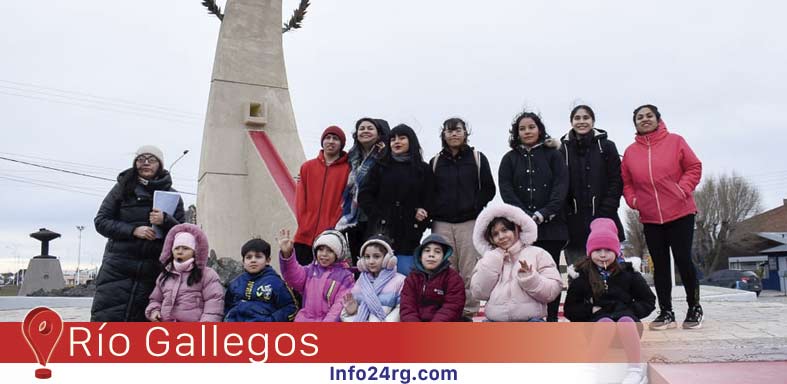 Niños y niñas de 28 de Noviembre