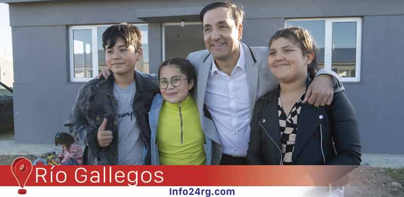 Pablo Grasso entrega y reivindica la política de viviendas y obra pública