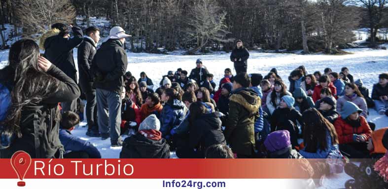 Nieve, museo y amistad: así cerró la segunda salida de la Colonia de Invierno 2025