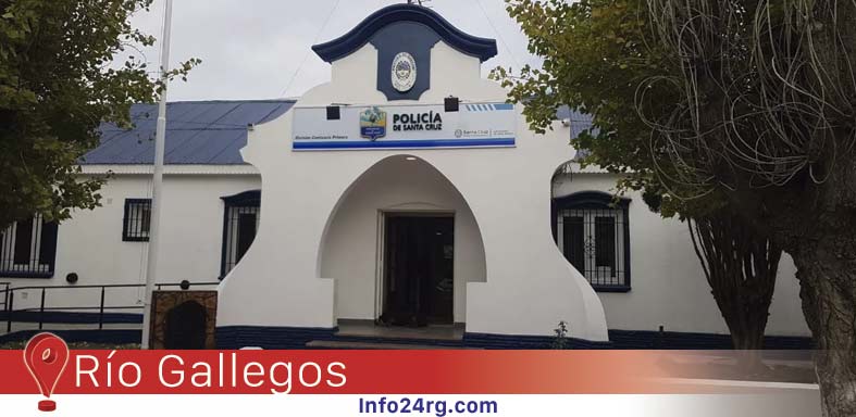 Rompen vidrieras, roban vino 