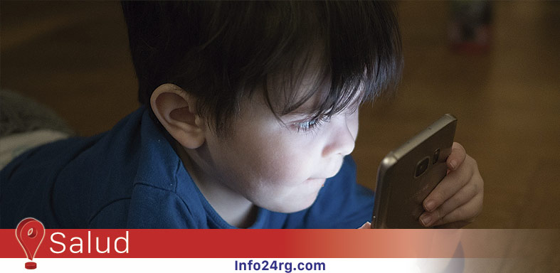 daño causado a niños por el uso de teléfonos