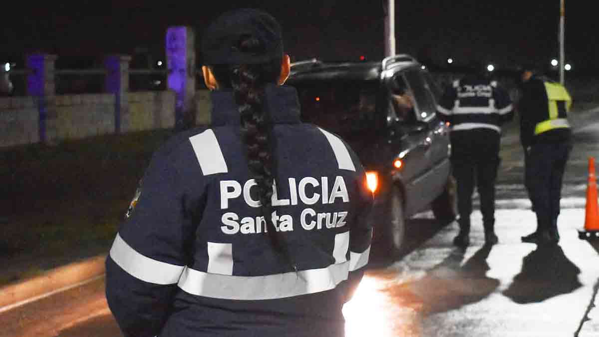 Controles simultáneos y mayor presencia policial en distintos sectores de Río Gallegos