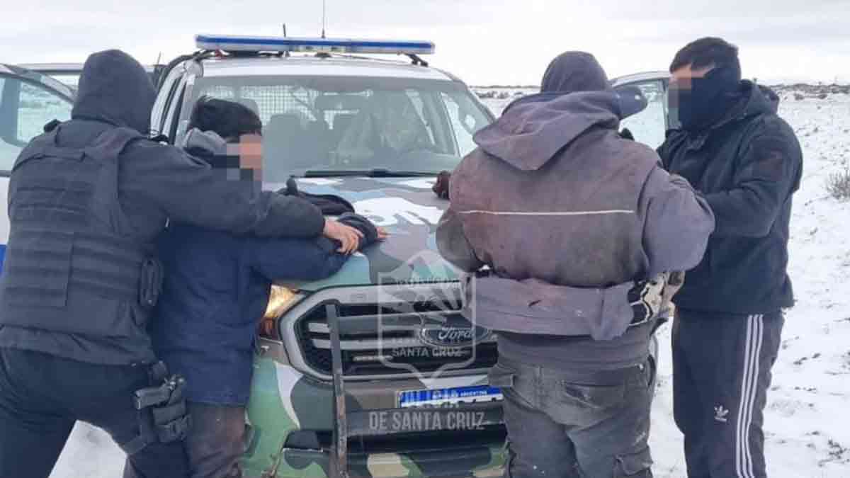Interceptan a dos hombres tras un operativo policial en la zona rural de Pico Truncado