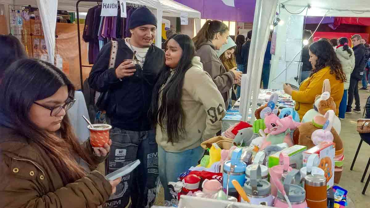 Expo Joven: una vidriera para emprender y generar ingresos en Río Gallegos
