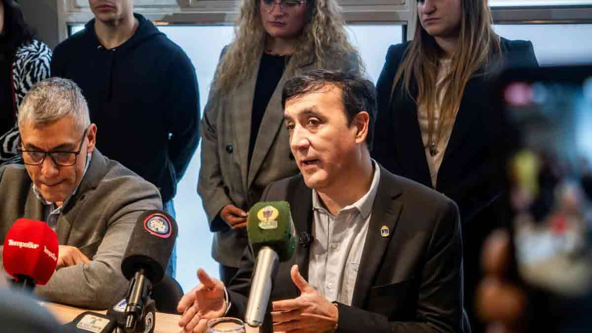 Pablo Grasso lleva a Diputados un programa para aliviar las deudas familiares