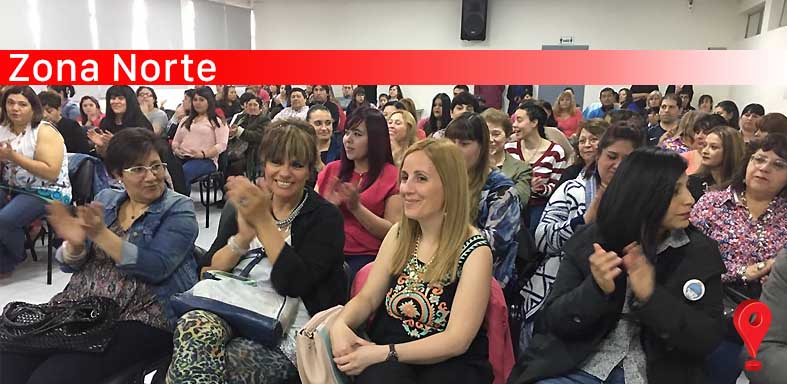 Entregan certificados a 150 egresados de las Aulas Talleres Móviles